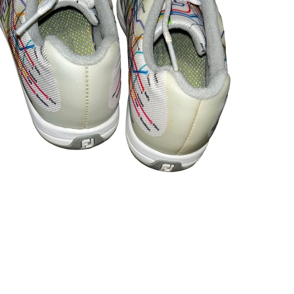 FootJoy Womens Leisure Golf Shoes White/Subway Print spikeless size 5.5 FJ - Picture 3 of 5